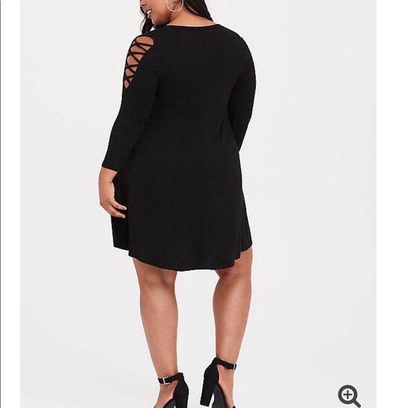 Torrid Black Soft Lattice Trapeze V-Neck Dress - Picture 3 of 5